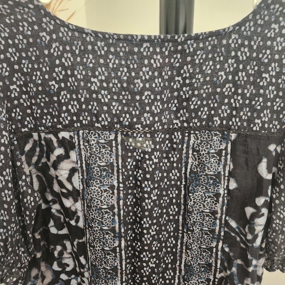 Lucky Brand | Floral Puff Sleeve Blue Short Sleeve Women's Blouse, Size Med - Picture 5 of 6